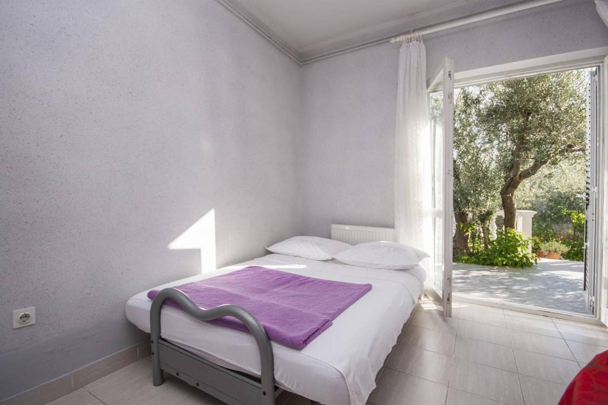 Apartments Zdenka โบรดาริตซา ภายนอก รูปภาพ