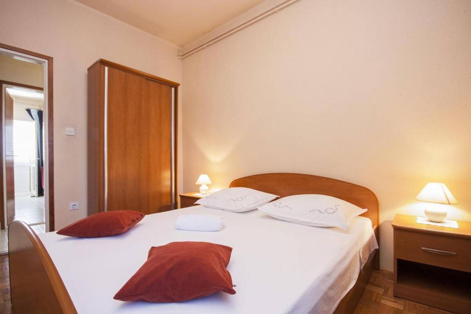 Apartments Zdenka โบรดาริตซา ภายนอก รูปภาพ