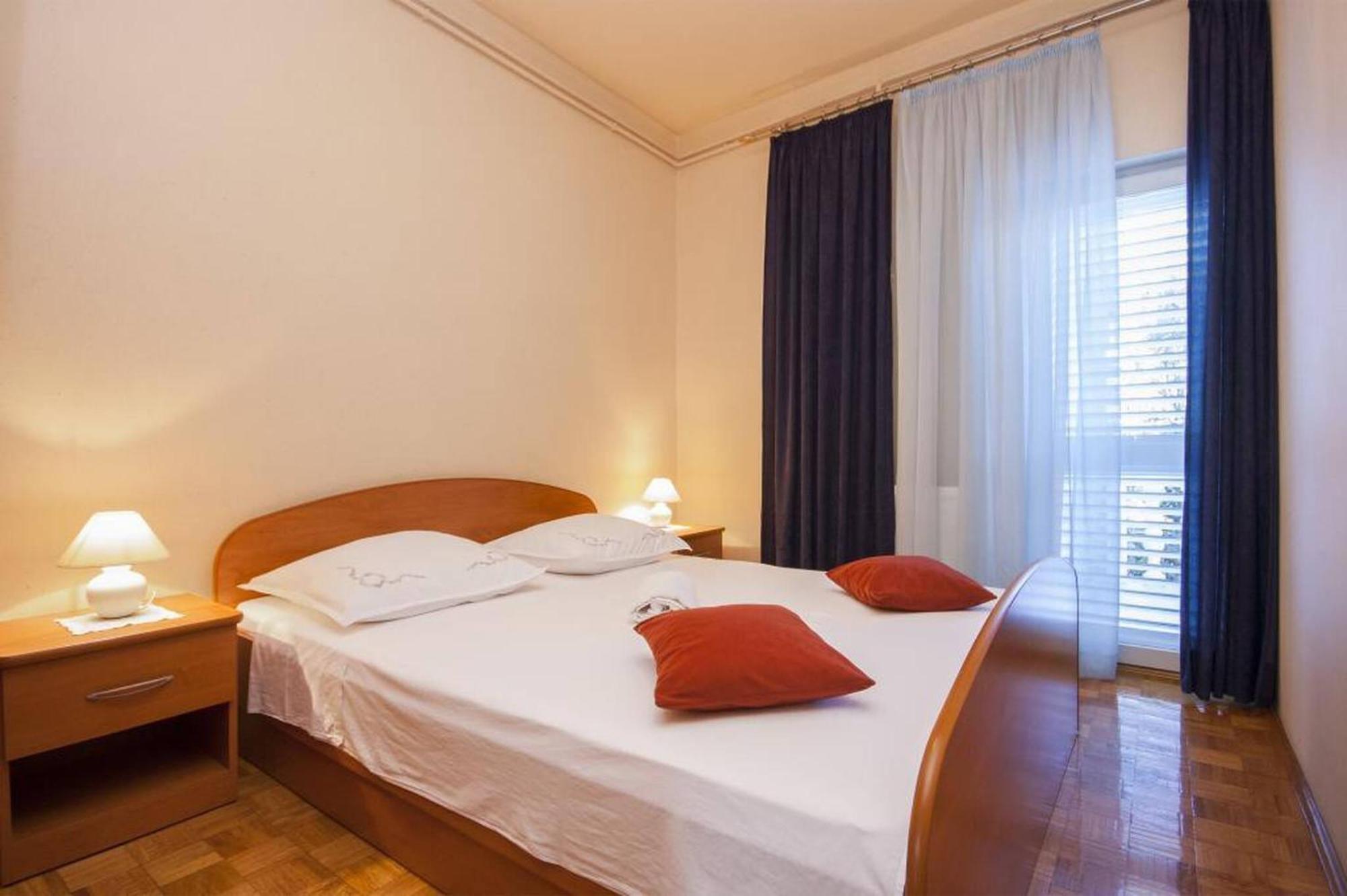 Apartments Zdenka โบรดาริตซา ภายนอก รูปภาพ