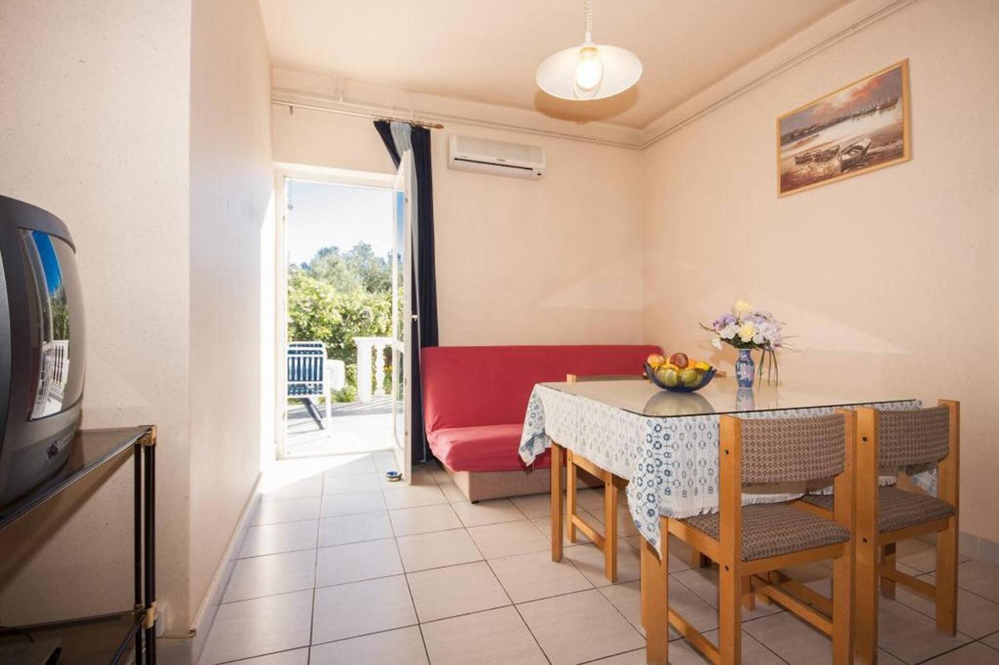 Apartments Zdenka โบรดาริตซา ภายนอก รูปภาพ