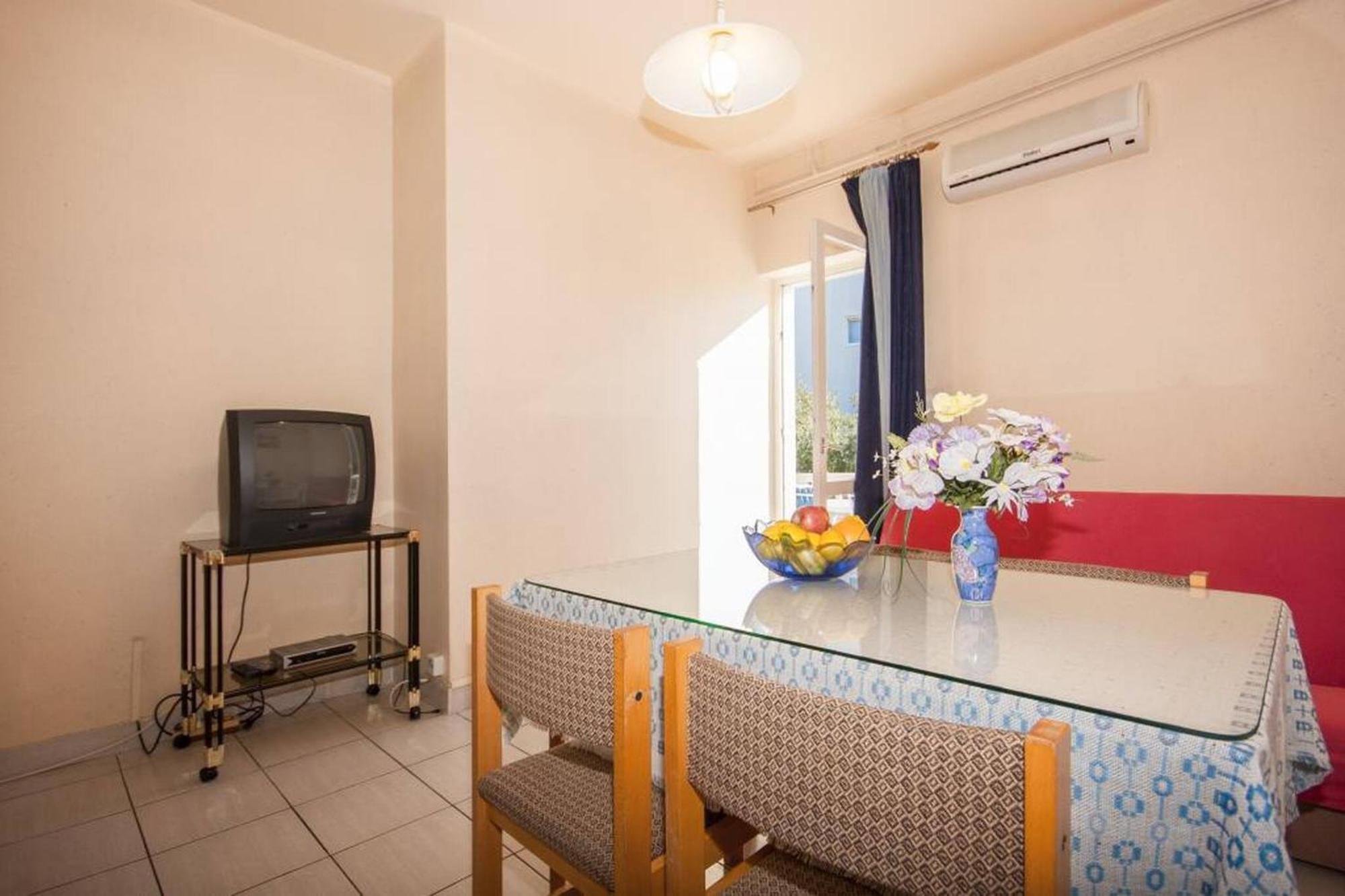 Apartments Zdenka โบรดาริตซา ภายนอก รูปภาพ